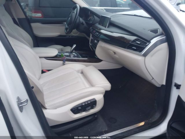 2016 BMW X5 5UXKR0C58G0P26347 Photo 4