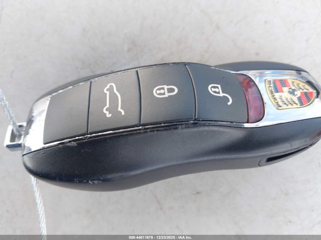 2017 PORSCHE CAYENNE WP1AA2A28HKA84614 Photo 10