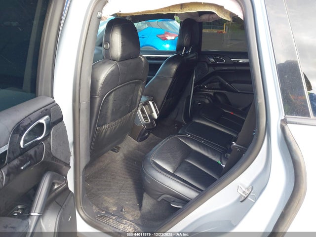 2017 PORSCHE CAYENNE WP1AA2A28HKA84614 Photo 7