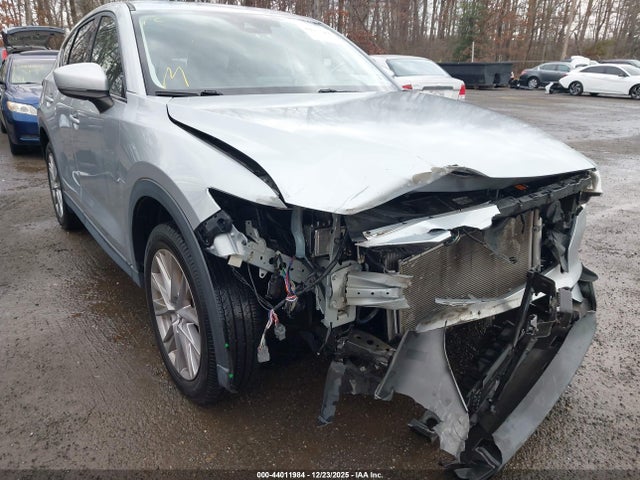 Продаж на аукціоні авто 2019 Mazda Cx-5 Grand Touring, vin: JM3KFBDMXK1548463, номер лоту: 44011984