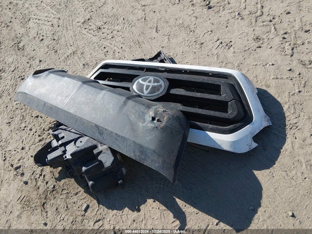 5TFAX5GNXLX185085 Toyota Tacoma Sr