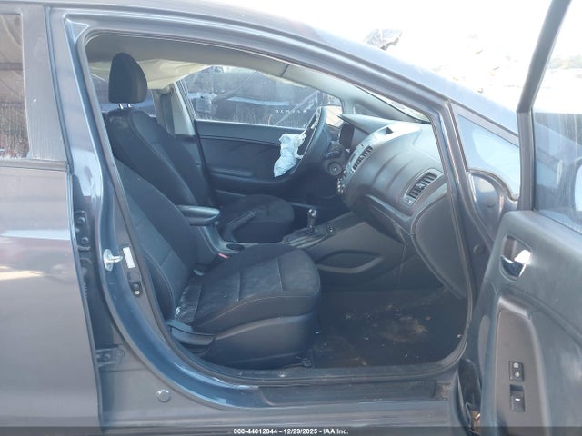 2016 KIA FORTE KNAFK4A62G5563477 Photo 4