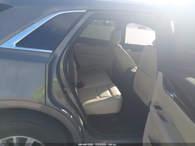 1GYKNARS3KZ172634 Cadillac Xt5 Standard