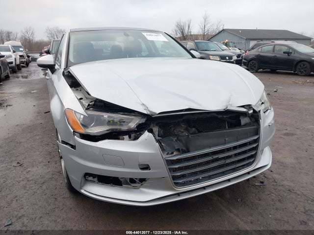 2015 AUDI A3 WAUBFGFF3F1000828 Photo 0