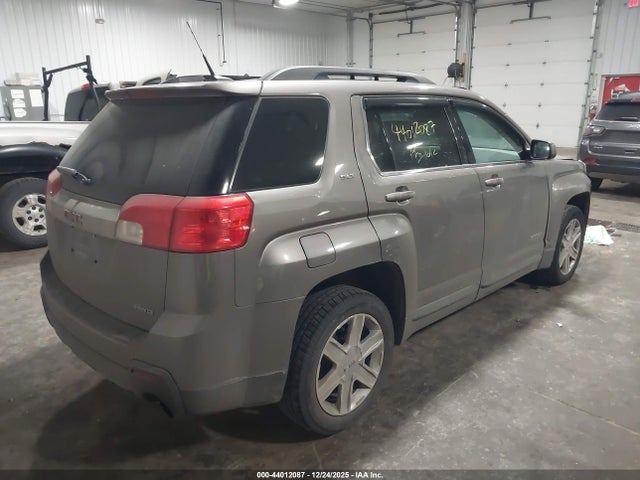 2010 GMC TERRAIN 2CTFLGEY5A6356529 Photo 3