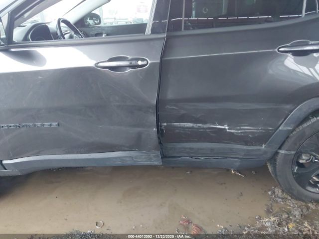 2019 JEEP COMPASS 3C4NJDBB8KT734416 Photo 5