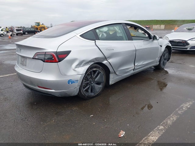 2018 TESLA MODEL 3 5YJ3E1EA0JF004087 Photo 3