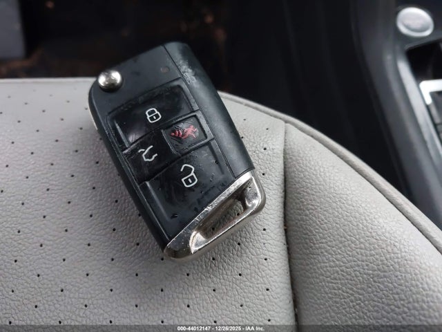44012147 :رقم المزاد ، 3VV2B7AX7LM011653 vin ، 2020 Volkswagen Tiguan 2.0t Se/2.0t Se R-line Black/2.0t Sel مزاد بيع