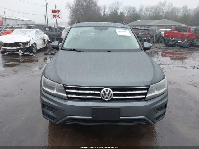 44012147 :رقم المزاد ، 3VV2B7AX7LM011653 vin ، 2020 Volkswagen Tiguan 2.0t Se/2.0t Se R-line Black/2.0t Sel مزاد بيع