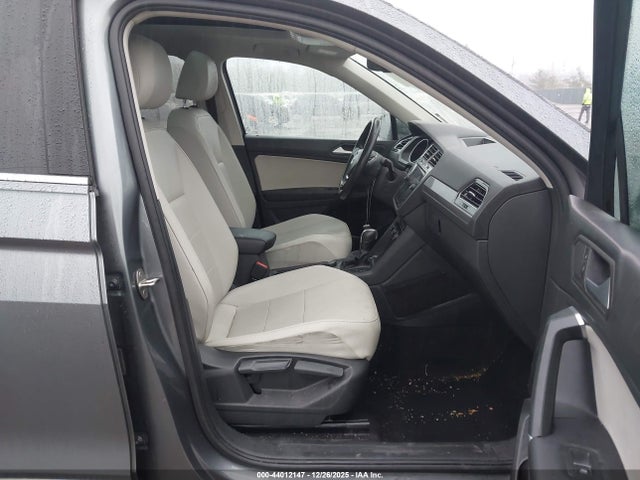 44012147 :رقم المزاد ، 3VV2B7AX7LM011653 vin ، 2020 Volkswagen Tiguan 2.0t Se/2.0t Se R-line Black/2.0t Sel مزاد بيع