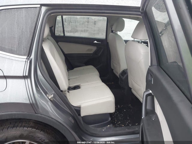 44012147 :رقم المزاد ، 3VV2B7AX7LM011653 vin ، 2020 Volkswagen Tiguan 2.0t Se/2.0t Se R-line Black/2.0t Sel مزاد بيع
