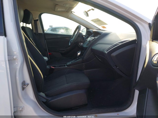 1FADP3K24GL360092 Ford FOCUS SE