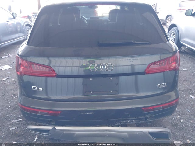 Продаж на аукціоні авто 2018 Audi Q5 2.0t Premium/2.0t Tech Premium, vin: WA1BNAFY4J2105735, номер лоту: 44012172