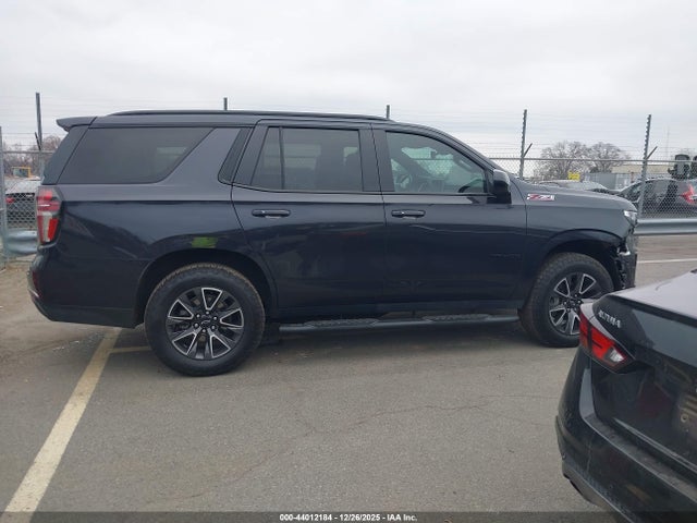 1GNSKPKD1NR301818 Chevrolet Tahoe 4wd Z71