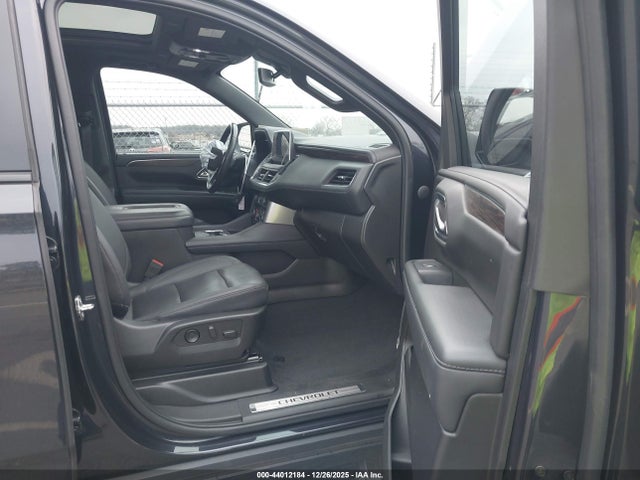 1GNSKPKD1NR301818 Chevrolet Tahoe 4wd Z71