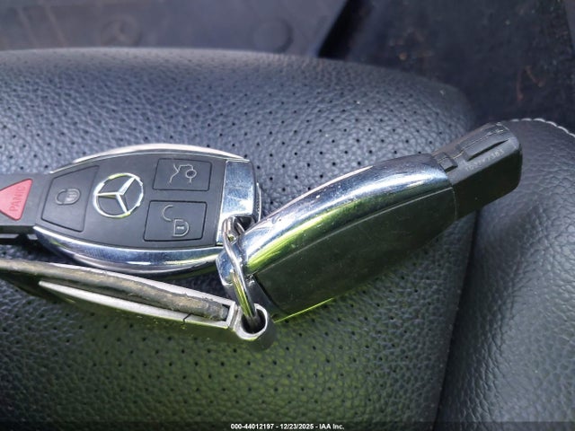 WDC0G4JB8JV044992 Mercedes-Benz m274