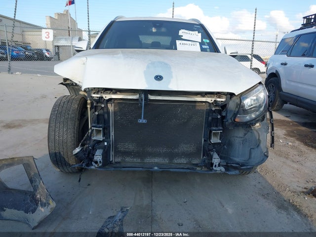 WDC0G4JB8JV044992 Mercedes-Benz m274