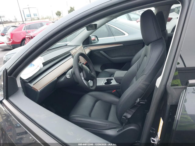 2025 TESLA MODEL Y 7SAYGAEE5SF216913 Photo 4