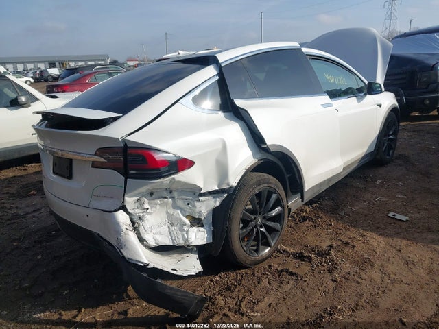 2020 TESLA MODEL X 5YJXCAE2XLF239079 Photo 3