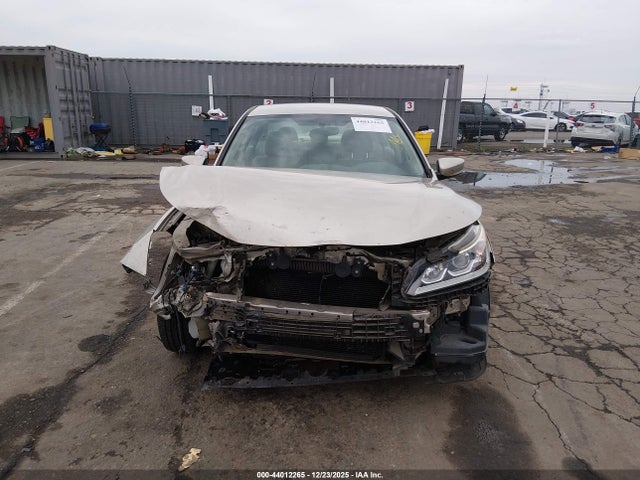 1HGCR2F33HA131690 Honda ACCORD LX