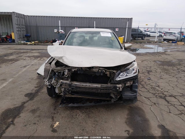 1HGCR2F33HA131690 Honda ACCORD LX