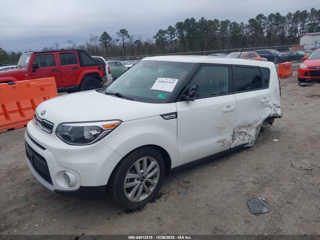 KIA SOUL + 2019 KNDJP3A52K7908570 Image 2