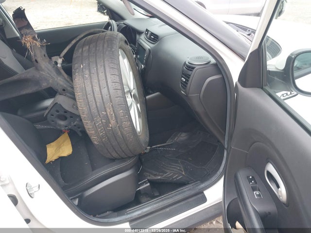 KIA SOUL + 2019 KNDJP3A52K7908570 Image 5