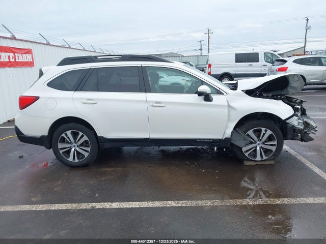 4S4BSANC6K3258029 Subaru Outback 2.5i Limited