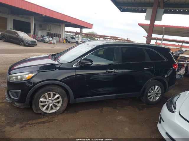 5XYPG4A32GG093537 KIA Sorento 2.4l Lx