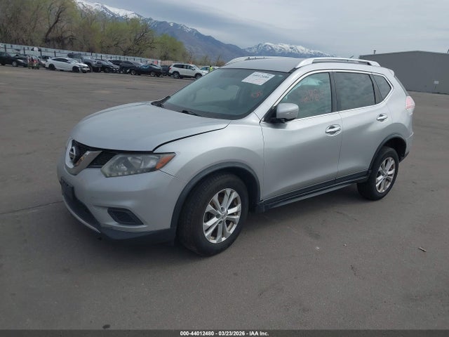 KNMAT2MV6FP504565 Nissan ROGUE SV