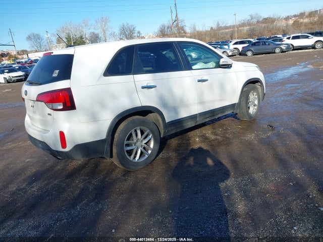 5XYKT3A65EG523214 KIA SORENTO LX