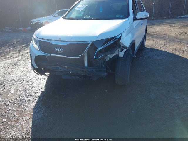 5XYKT3A65EG523214 KIA SORENTO LX