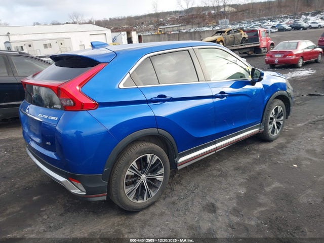 2018 MITSUBISHI ECLIPSE CROSS JA4AT5AA1JZ069514 Photo 3