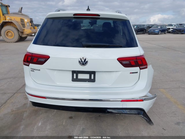 44012586 :رقم المزاد ، 3VV4B7AX4LM178786 vin ، 2020 Volkswagen Tiguan 2.0t Sel Premium R-line مزاد بيع