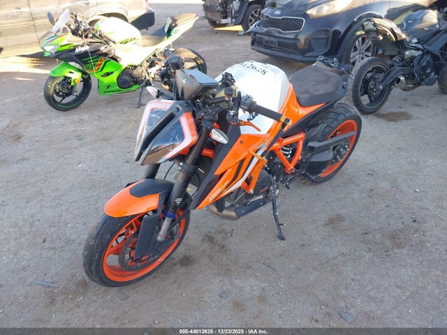 2022 KTM 1290 VBKV39401NM952399 Photo 1
