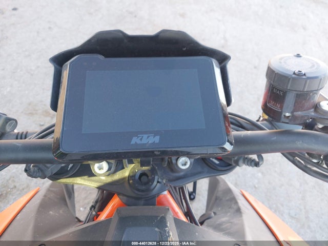 2022 KTM 1290 VBKV39401NM952399 Photo 6