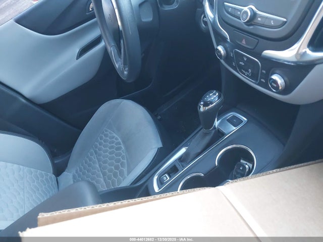 3GNAXSEV7KS541775 Chevrolet EQUINOX LS