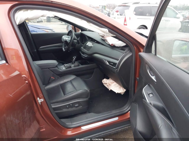 2019 CADILLAC XT4 1GYFZCR49KF116654 Photo 4