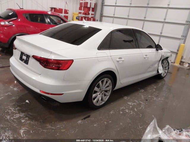 2017 AUDI A4 WAUANAF47HN031733 Photo 3