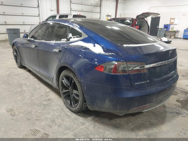 2015 TESLA MODEL S 5YJSA1S29FF095047 Photo 2
