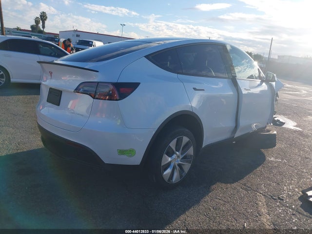 2023 TESLA MODEL Y 7SAYGDEE9PA043063 Photo 3