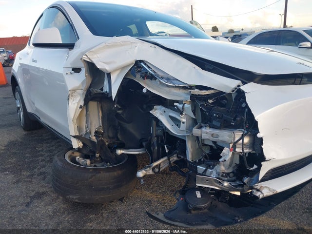2023 TESLA MODEL Y 7SAYGDEE9PA043063 Photo 5