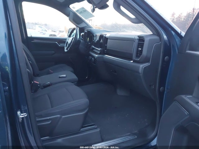 3GCPDKEK5NG562388 Chevrolet Silverado 1500 4wd Short Bed Lt With 2fl