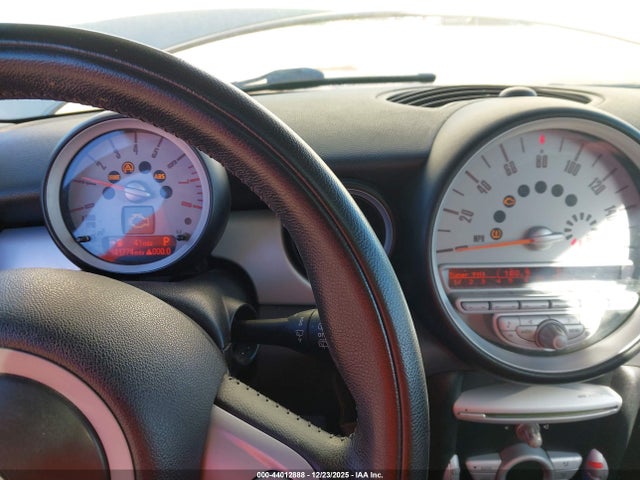 2010 MINI COOPER WMWMF3C50ATZ66600 Photo 6