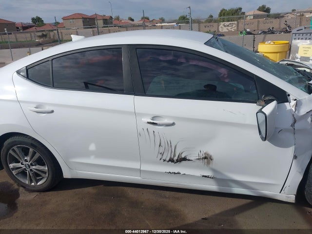 5NPD84LF6JH378958 Hyundai ELANTRA SEL