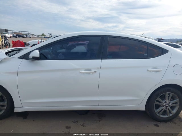 5NPD84LF6JH378958 Hyundai ELANTRA SEL