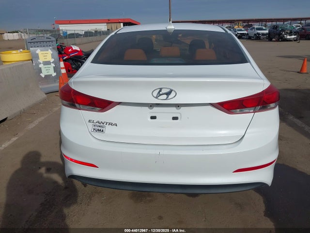 5NPD84LF6JH378958 Hyundai ELANTRA SEL