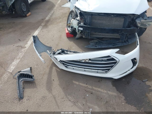 5NPD84LF6JH378958 Hyundai ELANTRA SEL