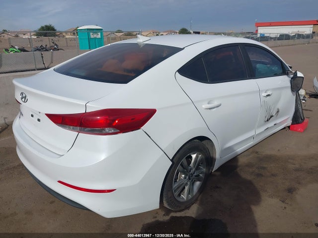 5NPD84LF6JH378958 Hyundai ELANTRA SEL