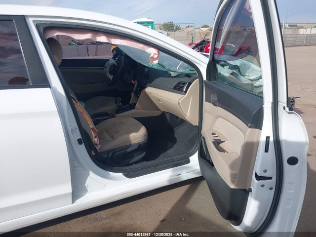 5NPD84LF6JH378958 Hyundai ELANTRA SEL